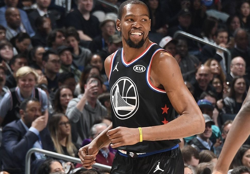 背后往往有 背后往往有