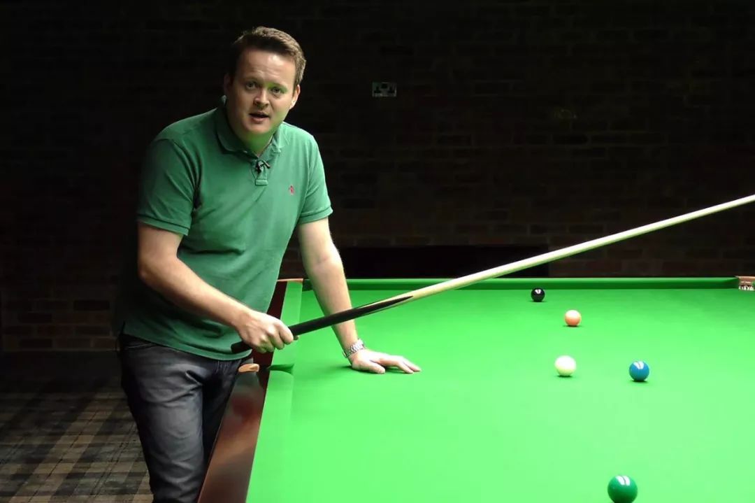 她用坚韧与 她用坚韧与